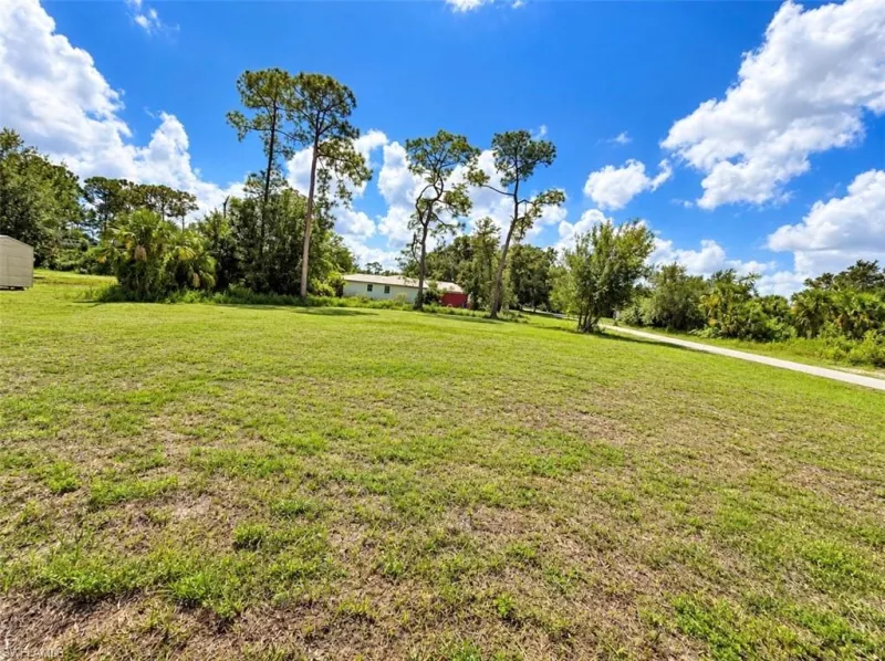LEHIGH ACRES