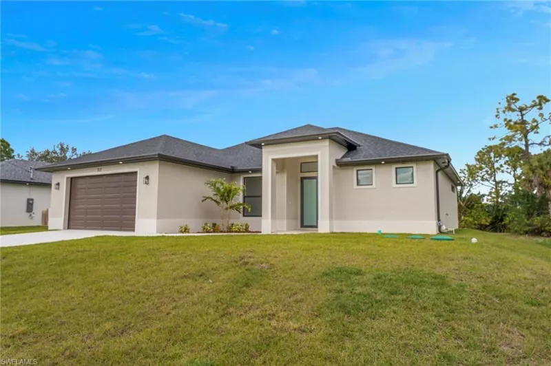 LEHIGH ACRES