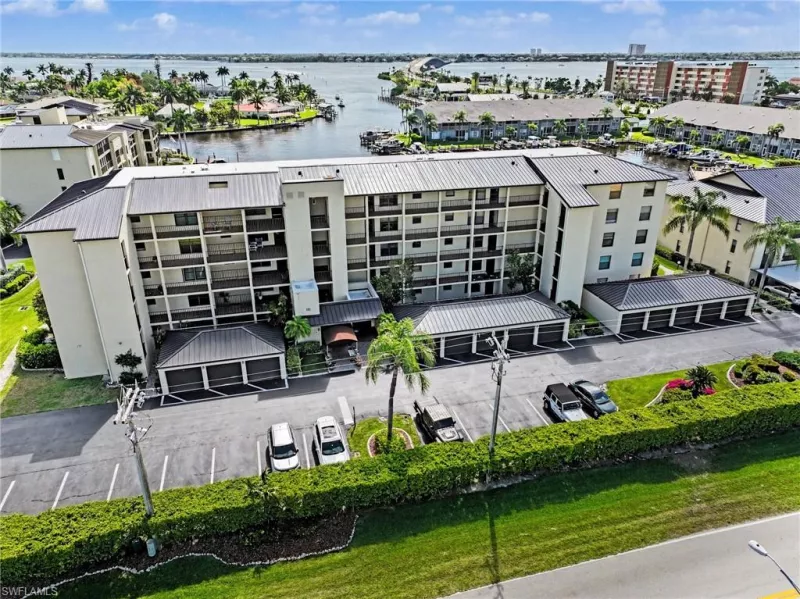 CAPE CORAL