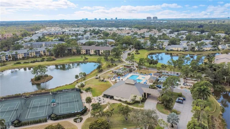 ESTERO