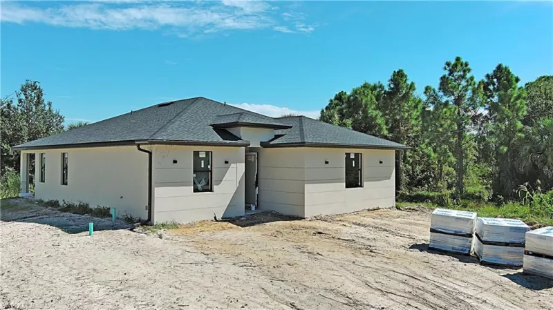 LEHIGH ACRES