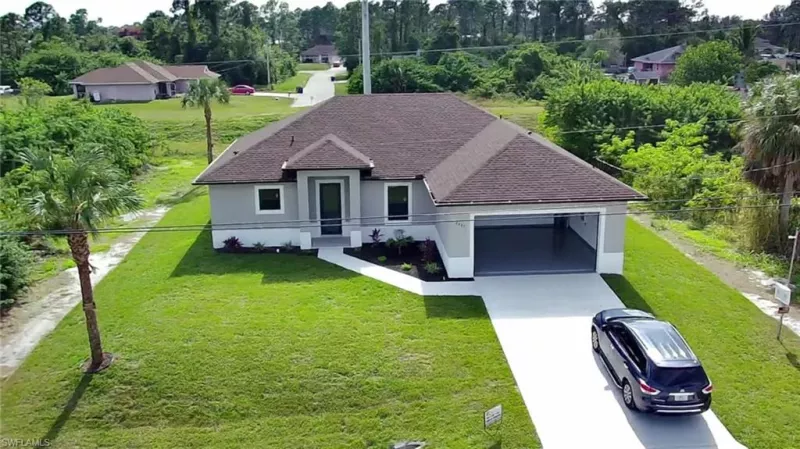 LEHIGH ACRES
