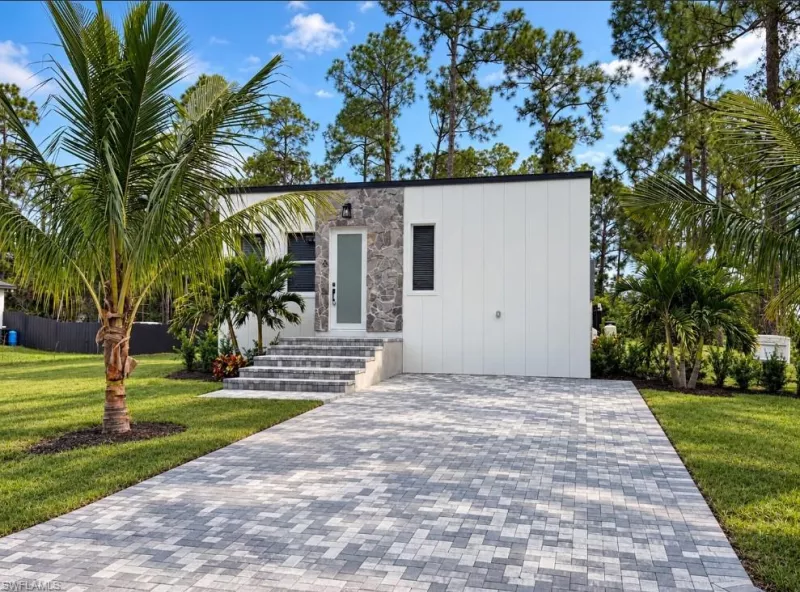 LEHIGH ACRES