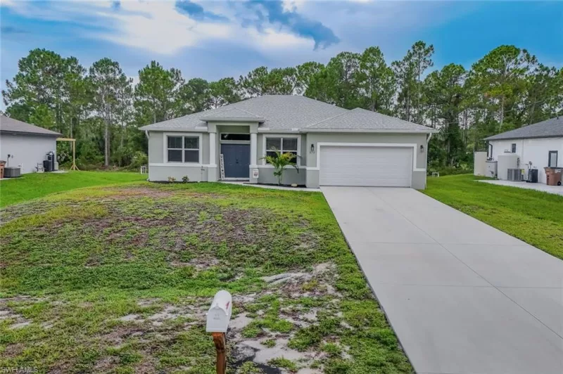LEHIGH ACRES