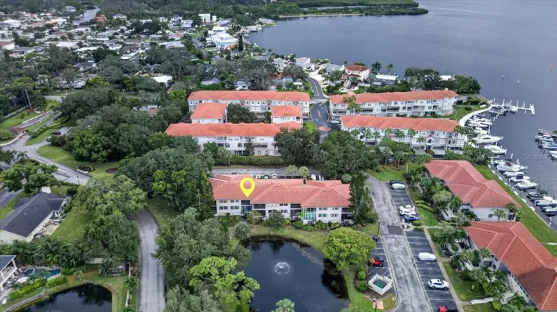 TARPON SPRINGS