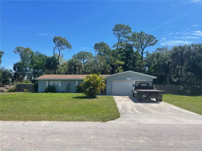LEHIGH ACRES