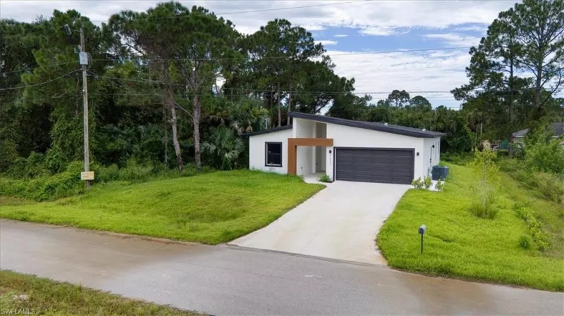 LEHIGH ACRES