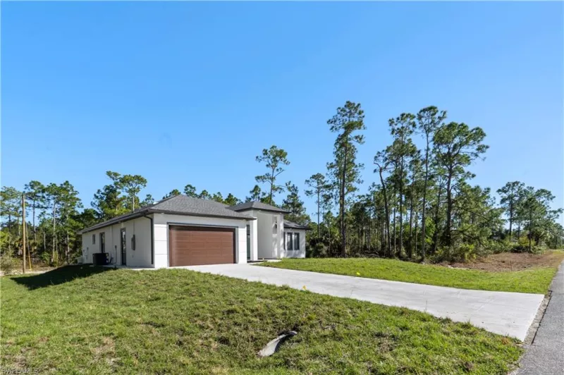 LEHIGH ACRES
