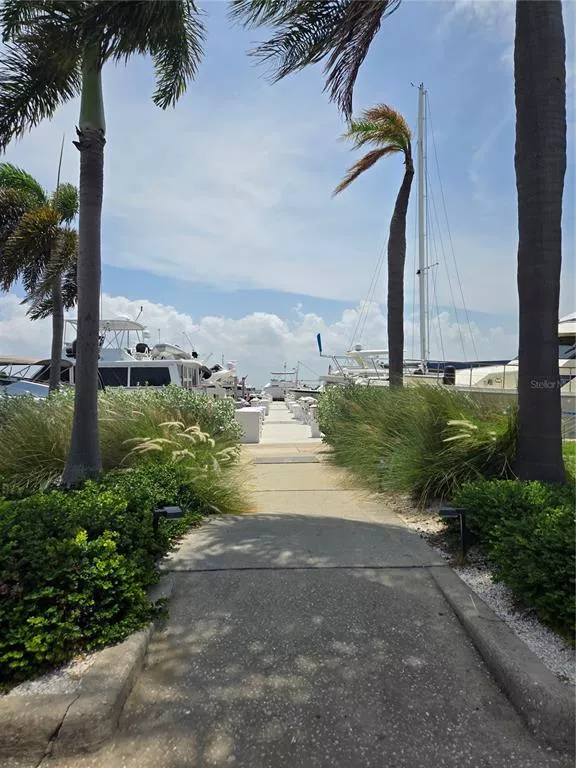 LONGBOAT KEY