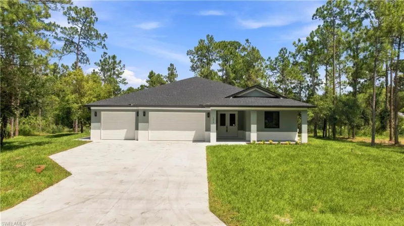 LEHIGH ACRES
