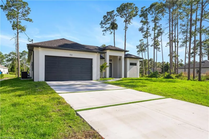 LEHIGH ACRES