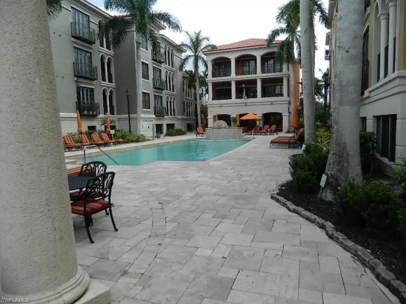 ESTERO