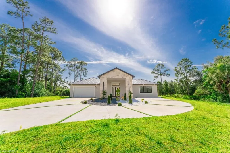 LEHIGH ACRES