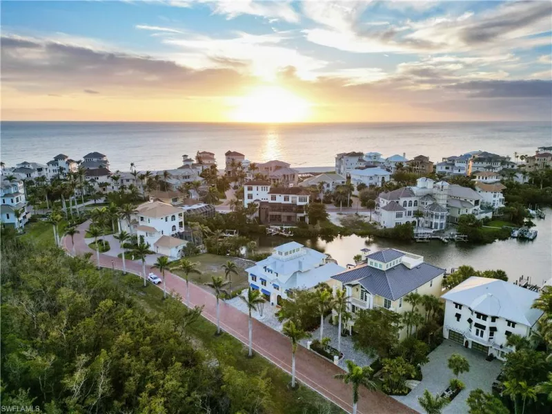 BONITA SPRINGS