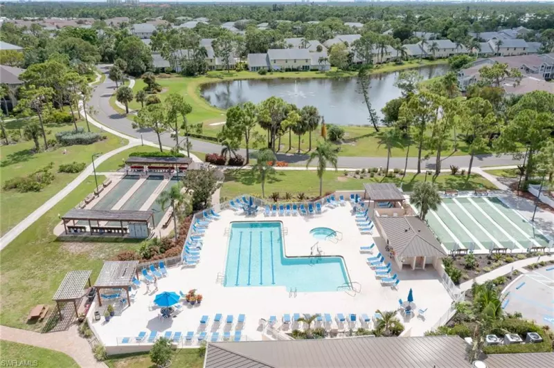 ESTERO
