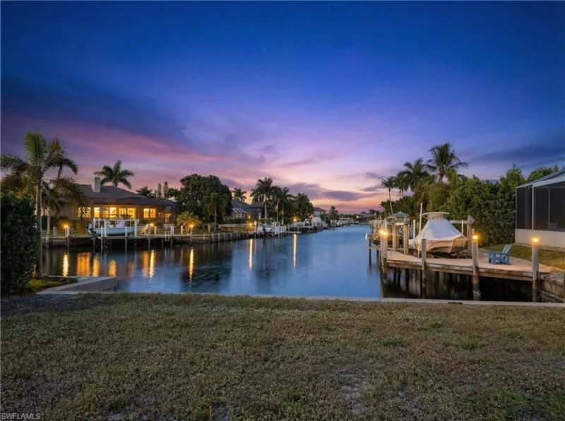 MARCO ISLAND