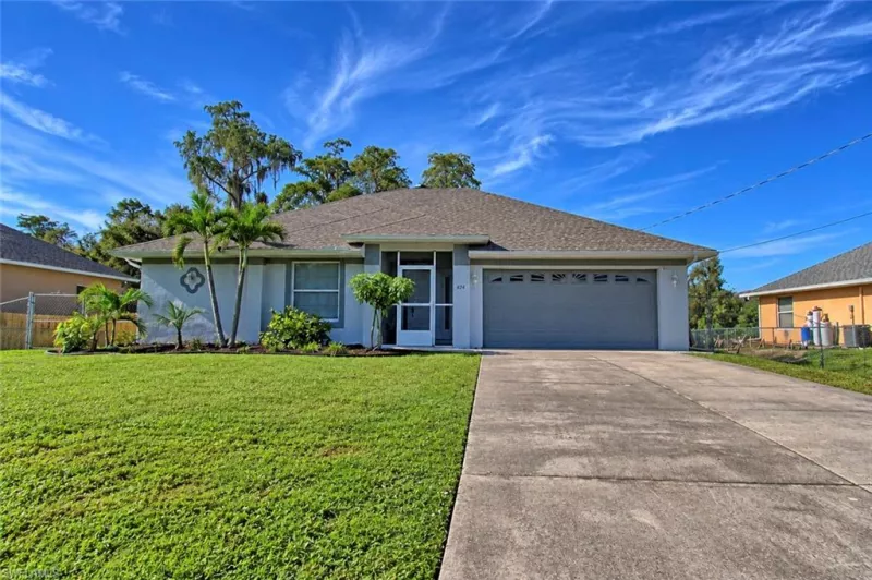 LEHIGH ACRES