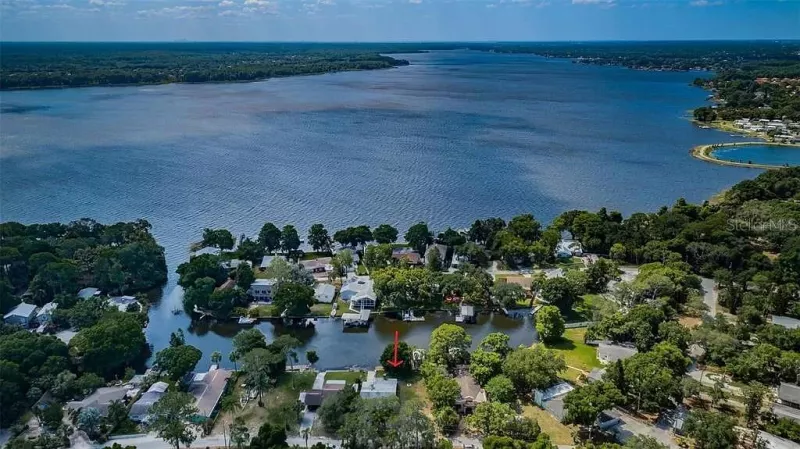 TARPON SPRINGS