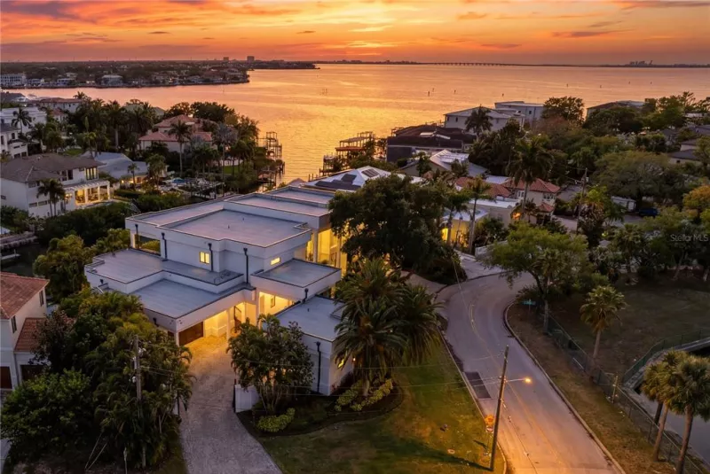 TAMPA