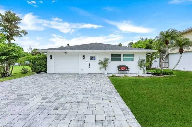BONITA SPRINGS