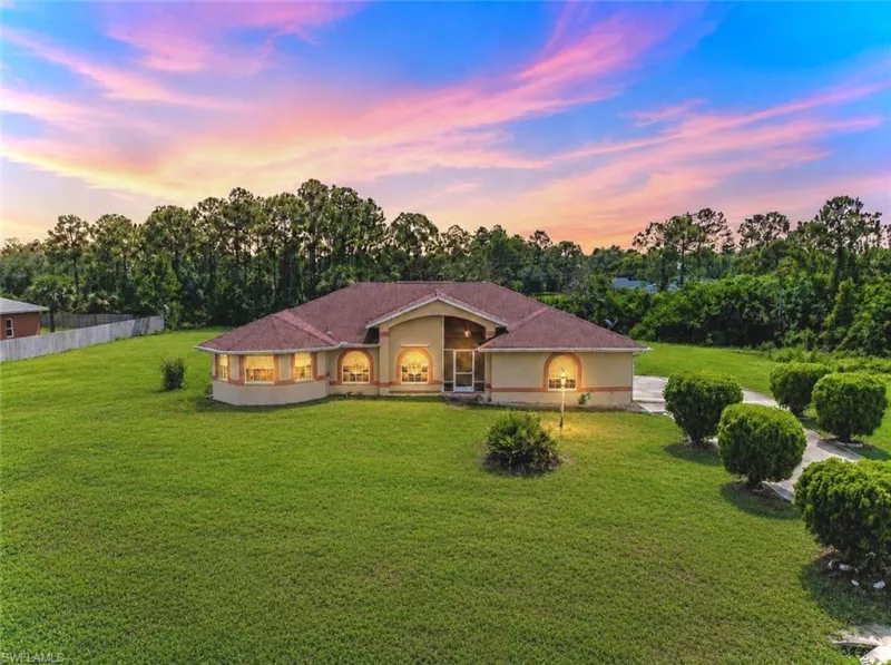 LEHIGH ACRES