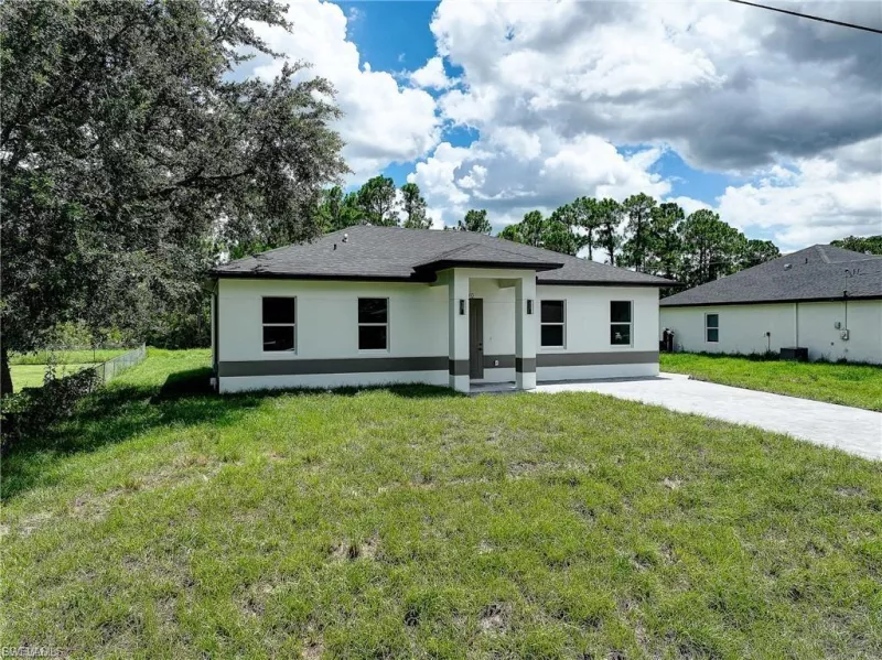 LEHIGH ACRES