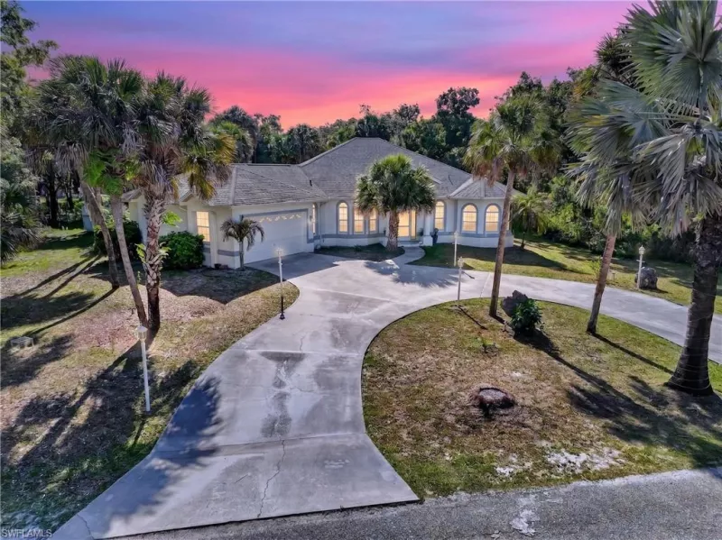 LEHIGH ACRES