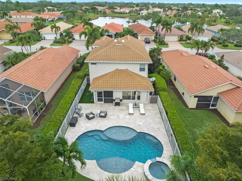 ESTERO