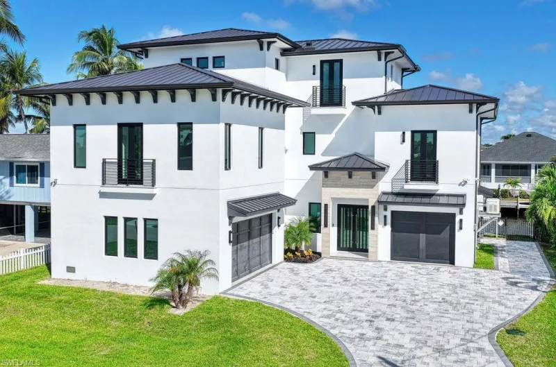 BONITA SPRINGS