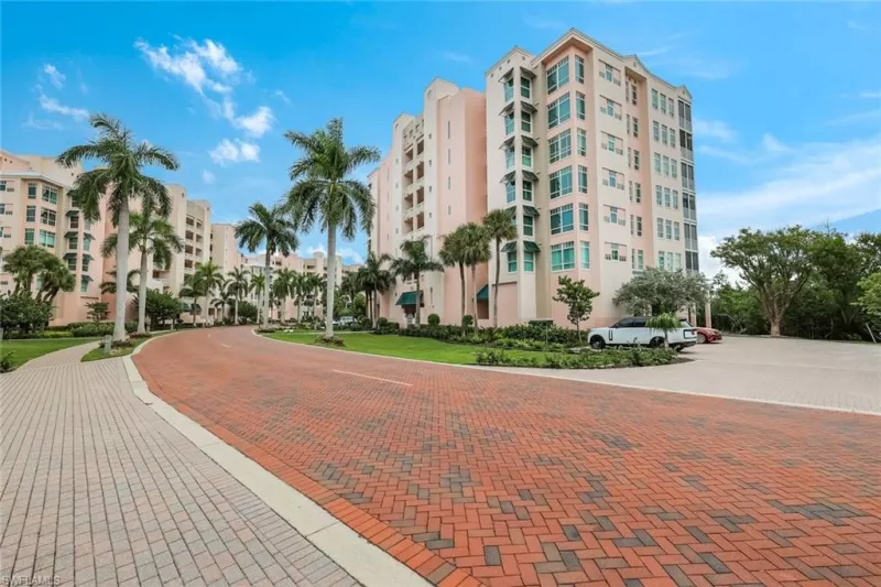 BONITA SPRINGS