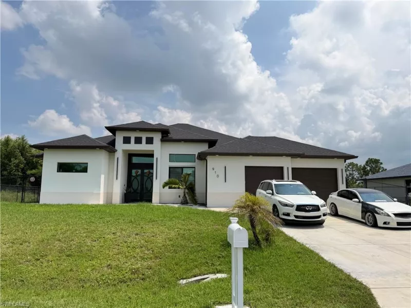 LEHIGH ACRES