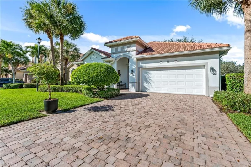 BONITA SPRINGS