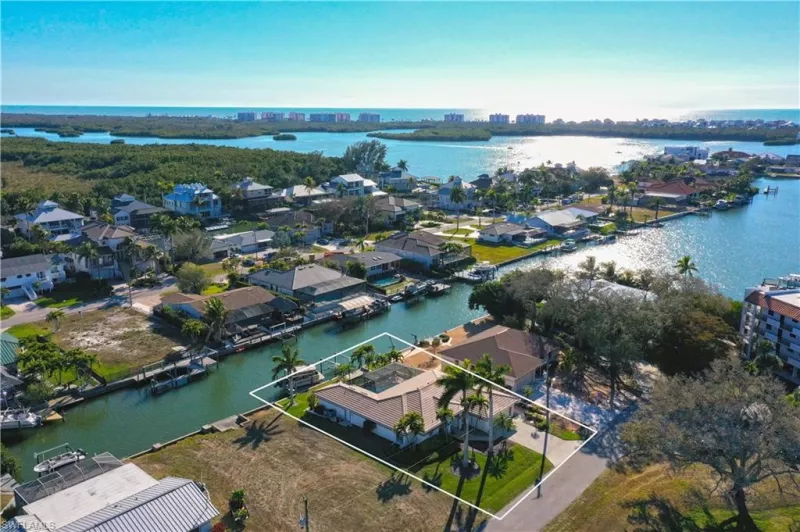 BONITA SPRINGS