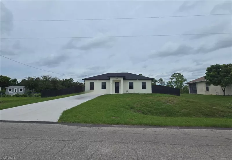 LEHIGH ACRES