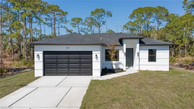 LEHIGH ACRES