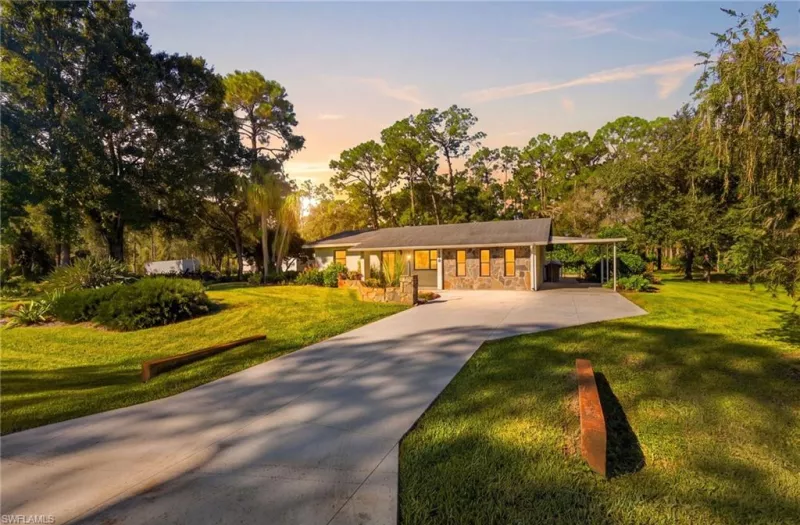 LEHIGH ACRES