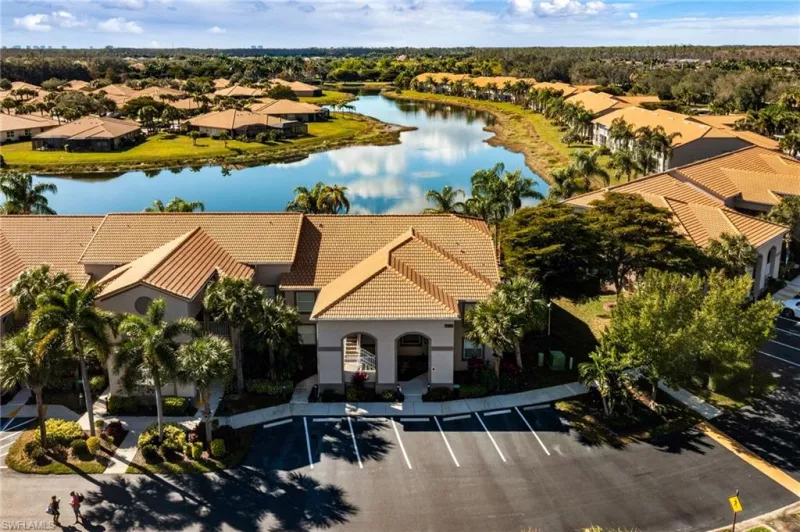 ESTERO
