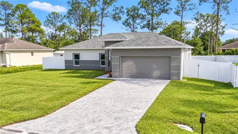 LEHIGH ACRES