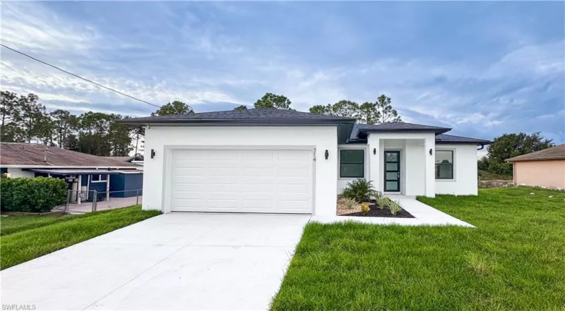 LEHIGH ACRES