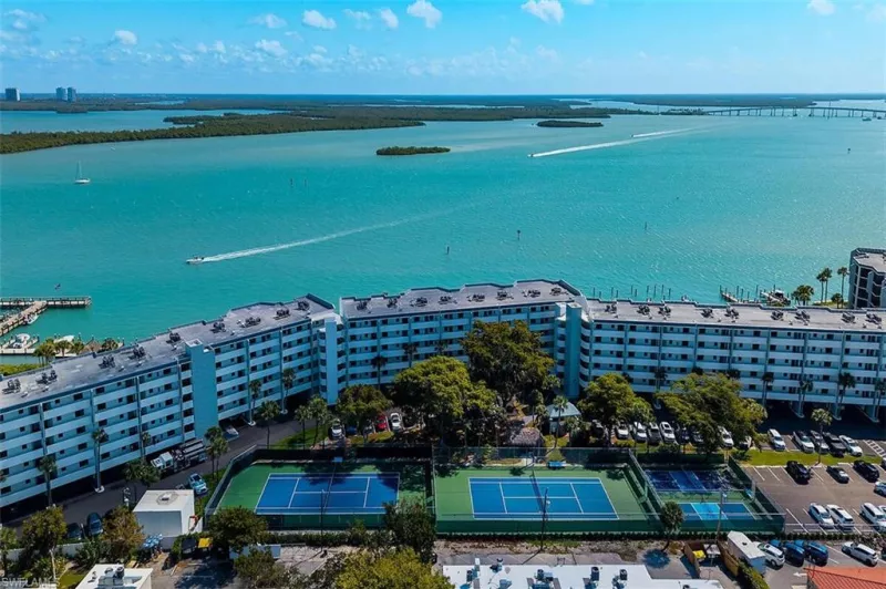 MARCO ISLAND