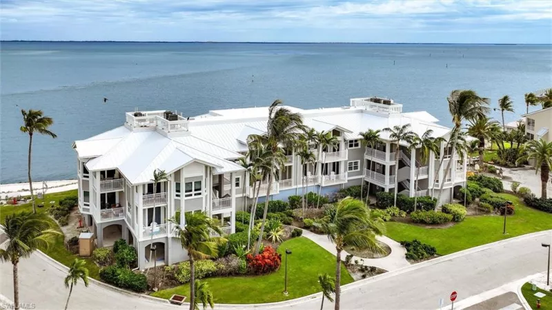 CAPTIVA