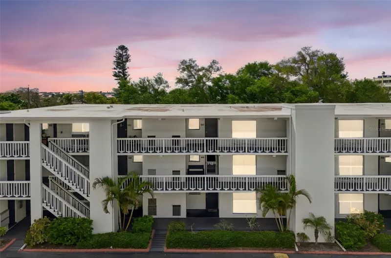BELLEAIR BLUFFS