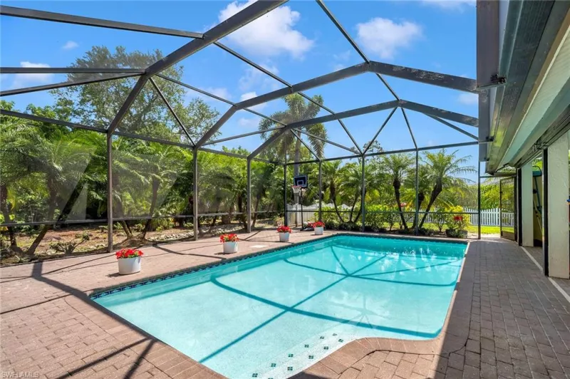 BONITA SPRINGS