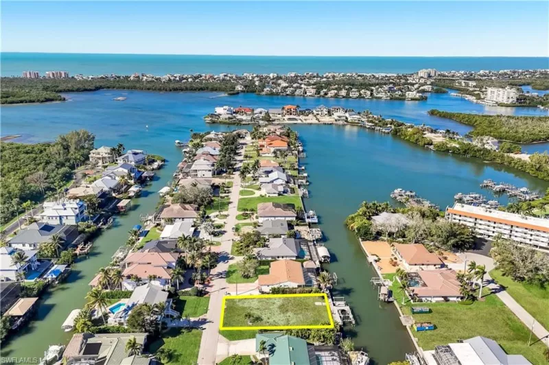 BONITA SPRINGS