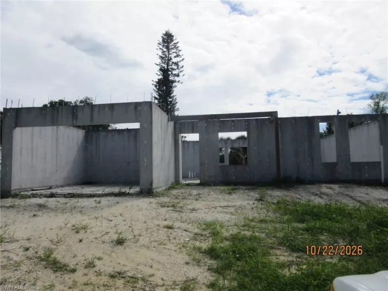 LEHIGH ACRES