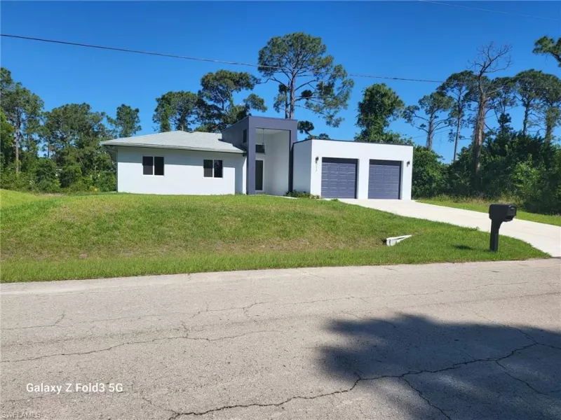 LEHIGH ACRES