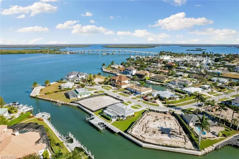 MARCO ISLAND