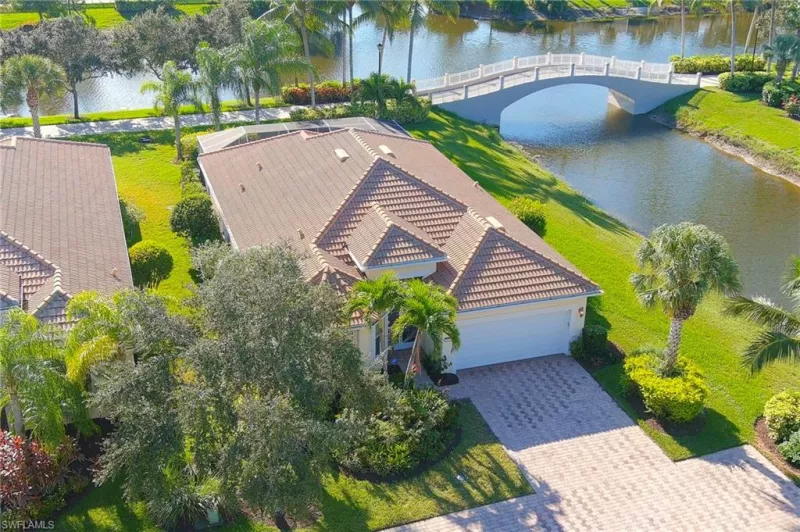 BONITA SPRINGS