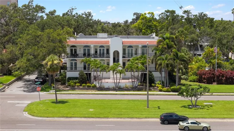 TAMPA