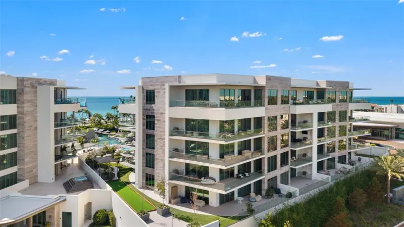 LONGBOAT KEY